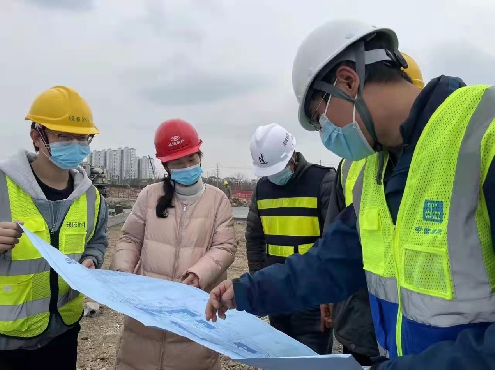 富涌電子科技有限公司新建年產(chǎn)智能物聯(lián)網(wǎng)電子紙1億片項目現(xiàn)場采購寧波新寶聚供水設(shè)備有限公司不銹鋼水箱寧波不銹鋼水箱廠家
